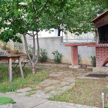 Charismatic Garden Cottage With Sea View 로크바 로고즈니차 외부 사진