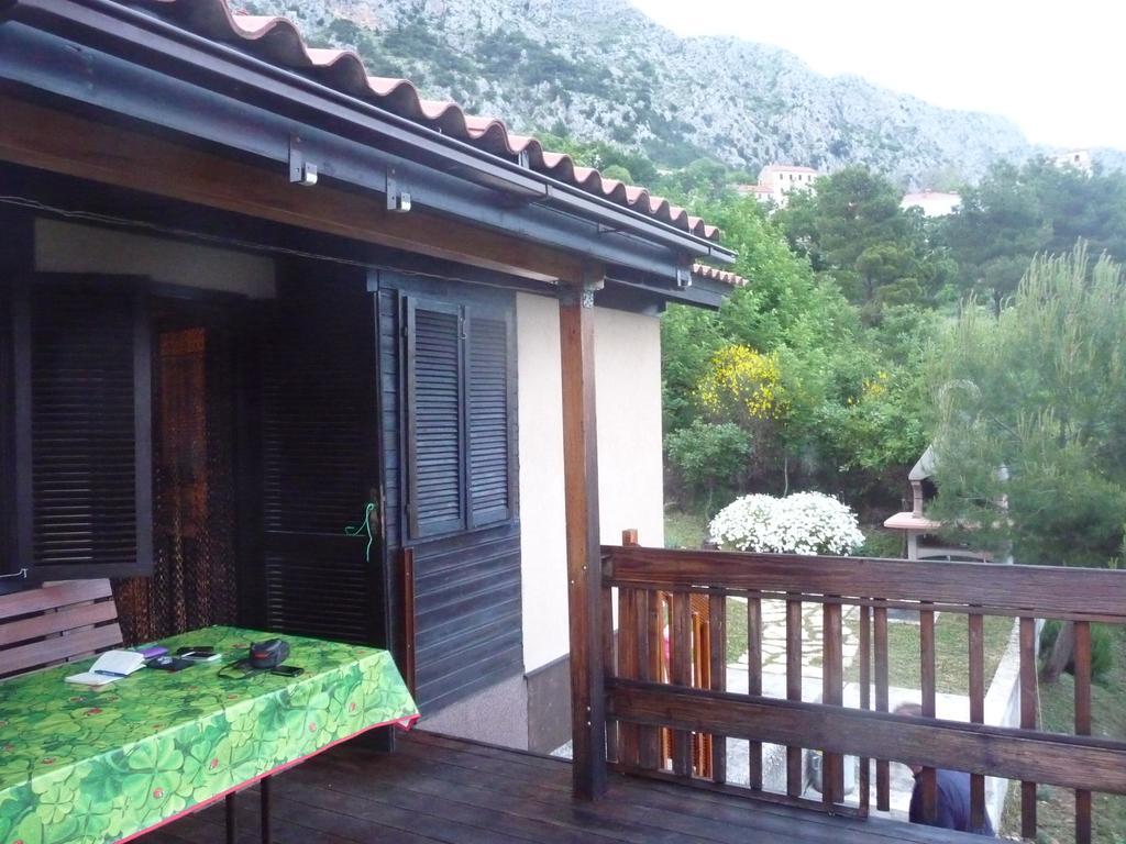 Charismatic Garden Cottage With Sea View 로크바 로고즈니차 외부 사진