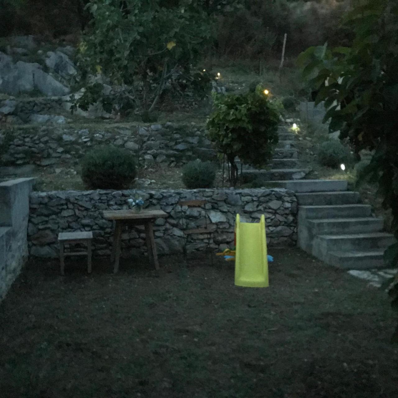 Charismatic Garden Cottage With Sea View 로크바 로고즈니차 외부 사진
